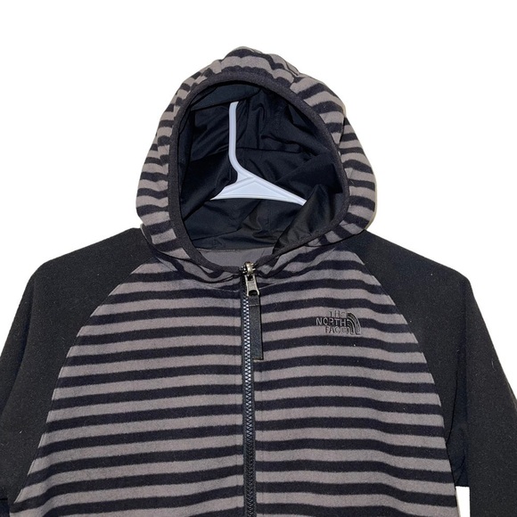 The North Face Boys Reversible Jacket Size M - Picture 3 of 8